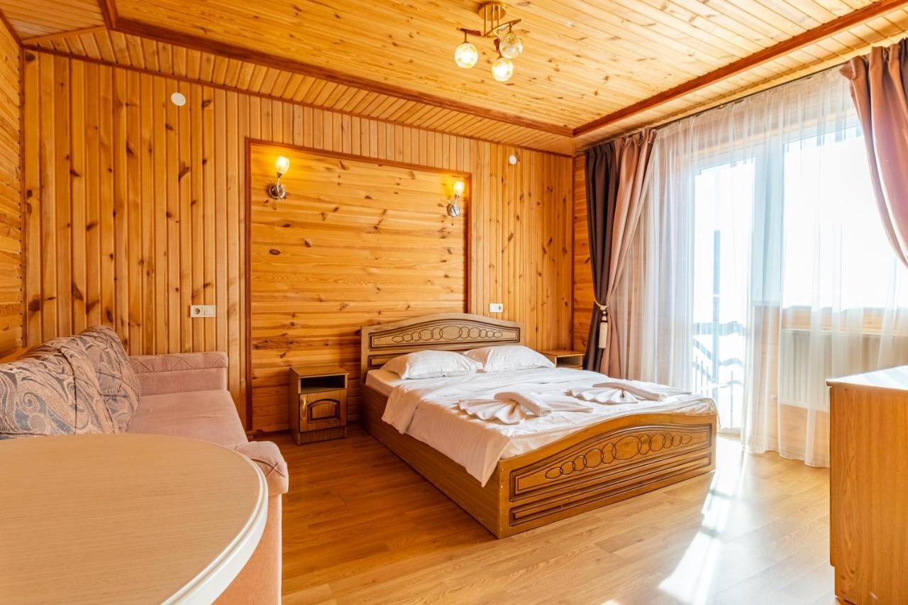 Zeleniy Bir Hotel Bukovel Ngoại thất bức ảnh